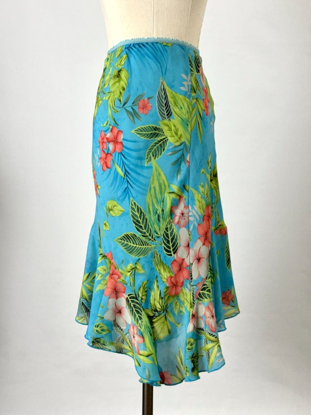 Vtg Y2K Blue Tropical Floral Asymmetrical Ruffle Skirt Plumeria Hawaiian Beachy